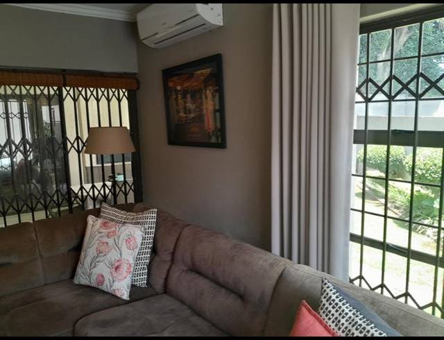 5 BEDROOM COMPLEX FOR SALE IN ORIEL